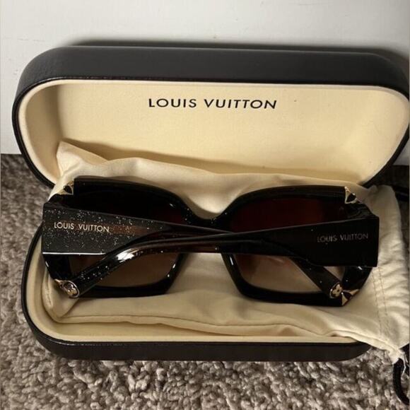 ✨Louis Vuitton✨ Hortensia Square Sunglasses Z0366W - Picture 3 of 5